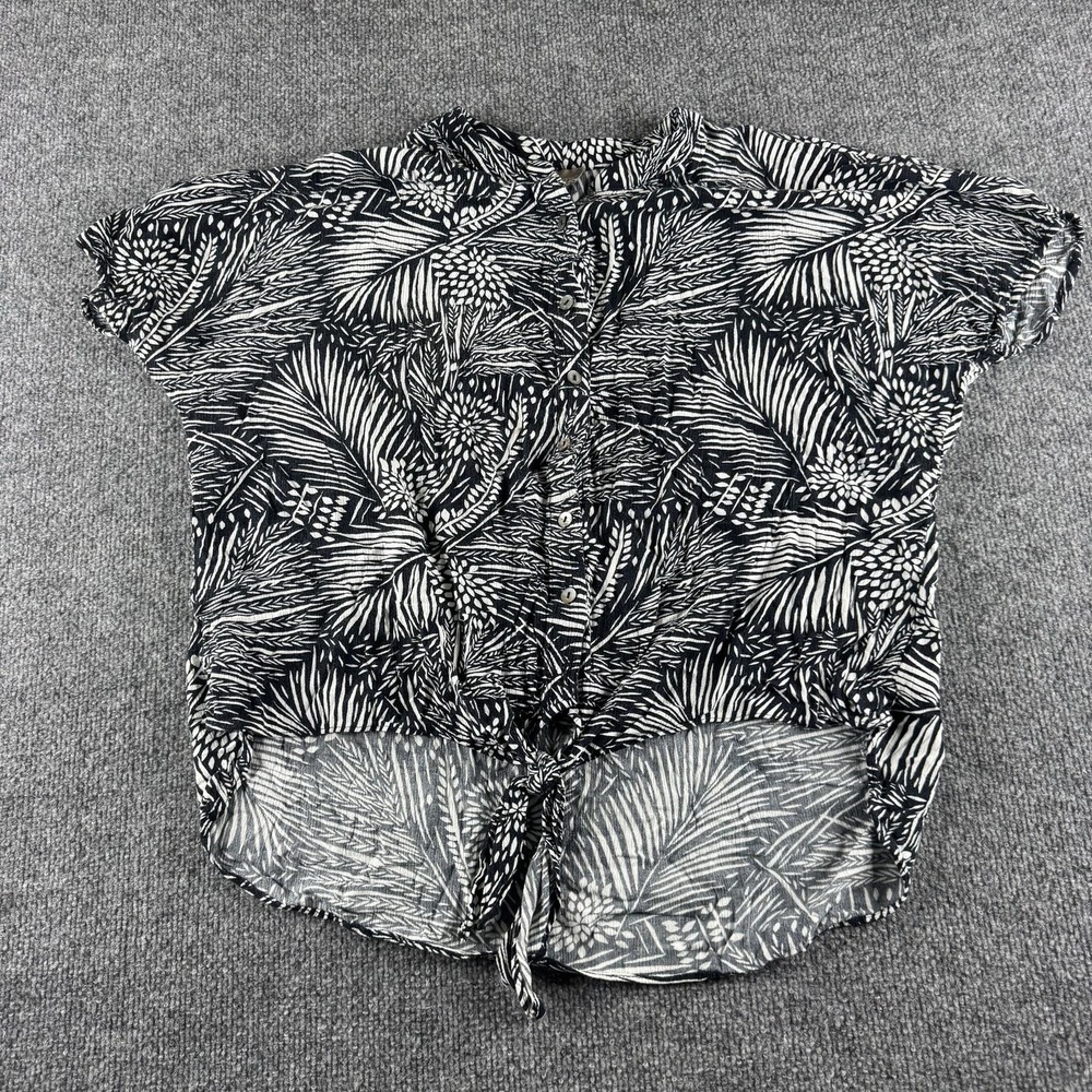 Chico's‎ Blouse Womens M Black Tropical Floral Short Sleeve Button Front Tie